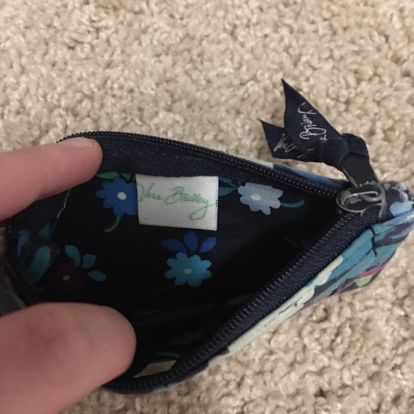 Vera bradley zip ID - Picture 2 of 3